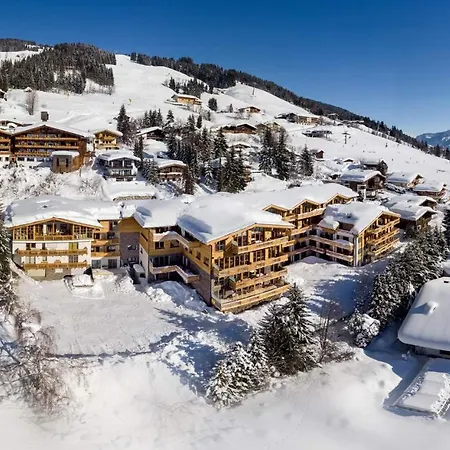 Alpenparks & Sonnleiten Aparthotel 4*