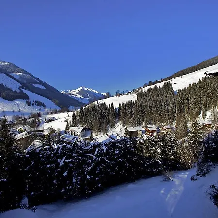 Alpenparks & Sonnleiten 公寓式酒店 萨尔巴赫